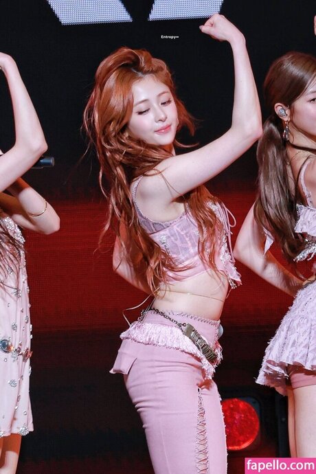 Huh Yunjin 