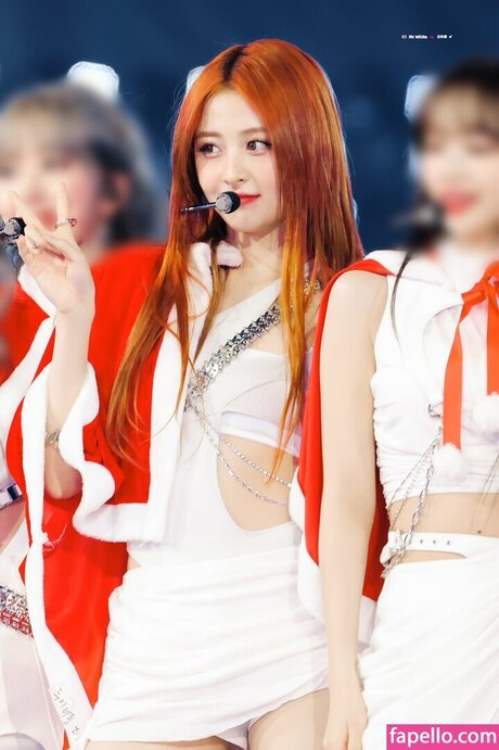 Huh Yunjin 