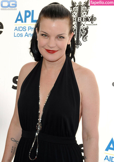 Foto di nudo di fuga di OnlyFans di Pauley Perrette