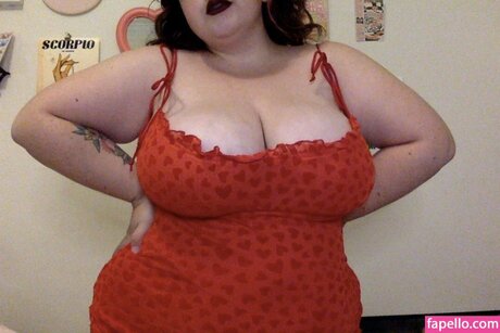 Foto di nudo di fuga di OnlyFans di Strawberryxfnta