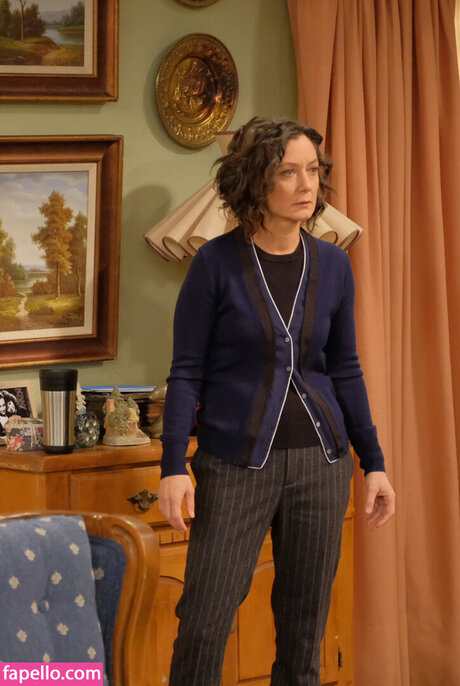 Sara Gilbert