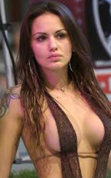 Foto di nudo di fuga di OnlyFans di Deborah De Luca