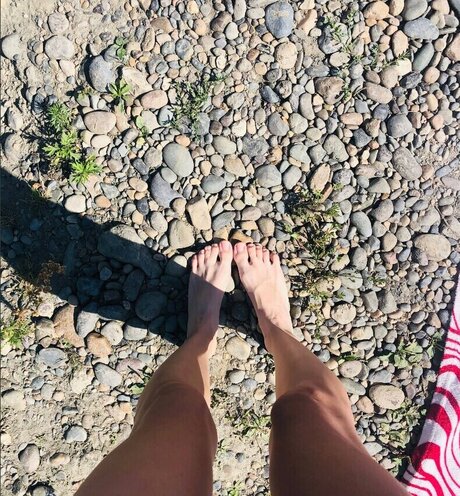 Foto di nudo di fuga di OnlyFans di Lolyamolya