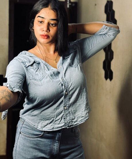 Foto di nudo di fuga di OnlyFans di Athira Rudhra