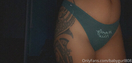 Foto di nudo di fuga di OnlyFans di Babygurl808