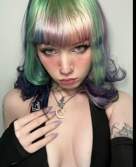 Foto di nudo di fuga di OnlyFans di Sournsick