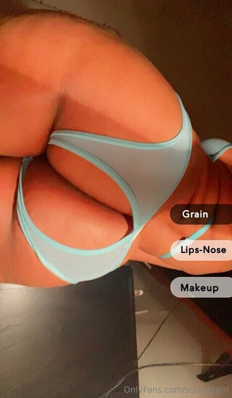 Foto di nudo di fuga di OnlyFans di Squeak Girl