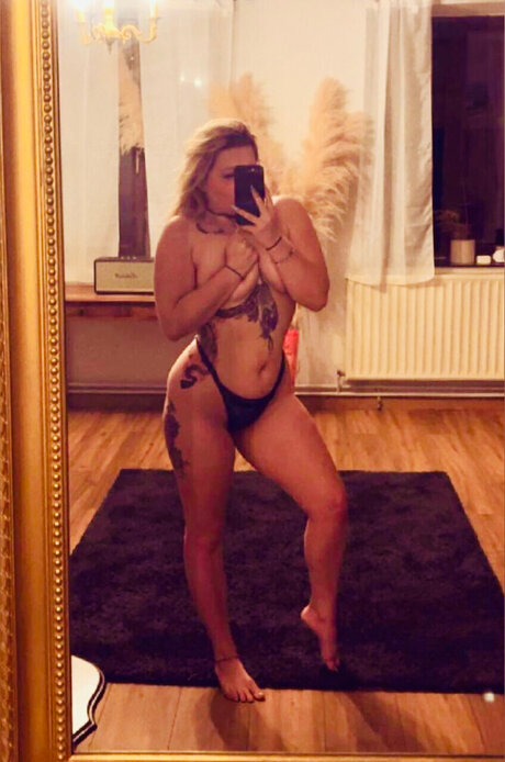 Foto di nudo di fuga di OnlyFans di Zootmath