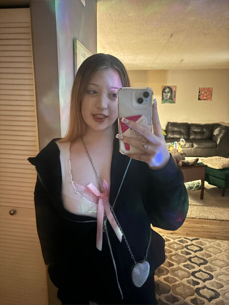 Foto di nudo di fuga di OnlyFans di Ariel