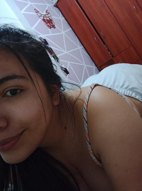 Foto di nudo di fuga di OnlyFans di Valen Restrepo