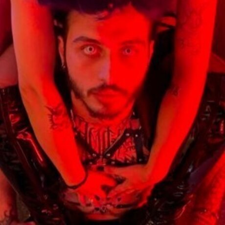 Foto di nudo di fuga di OnlyFans di Wolfgang Die God