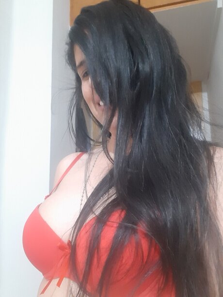 Foto di nudo di fuga di OnlyFans di Serenity