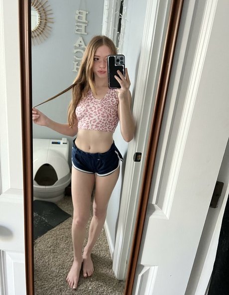 Foto di nudo di fuga di OnlyFans di Myraglasford