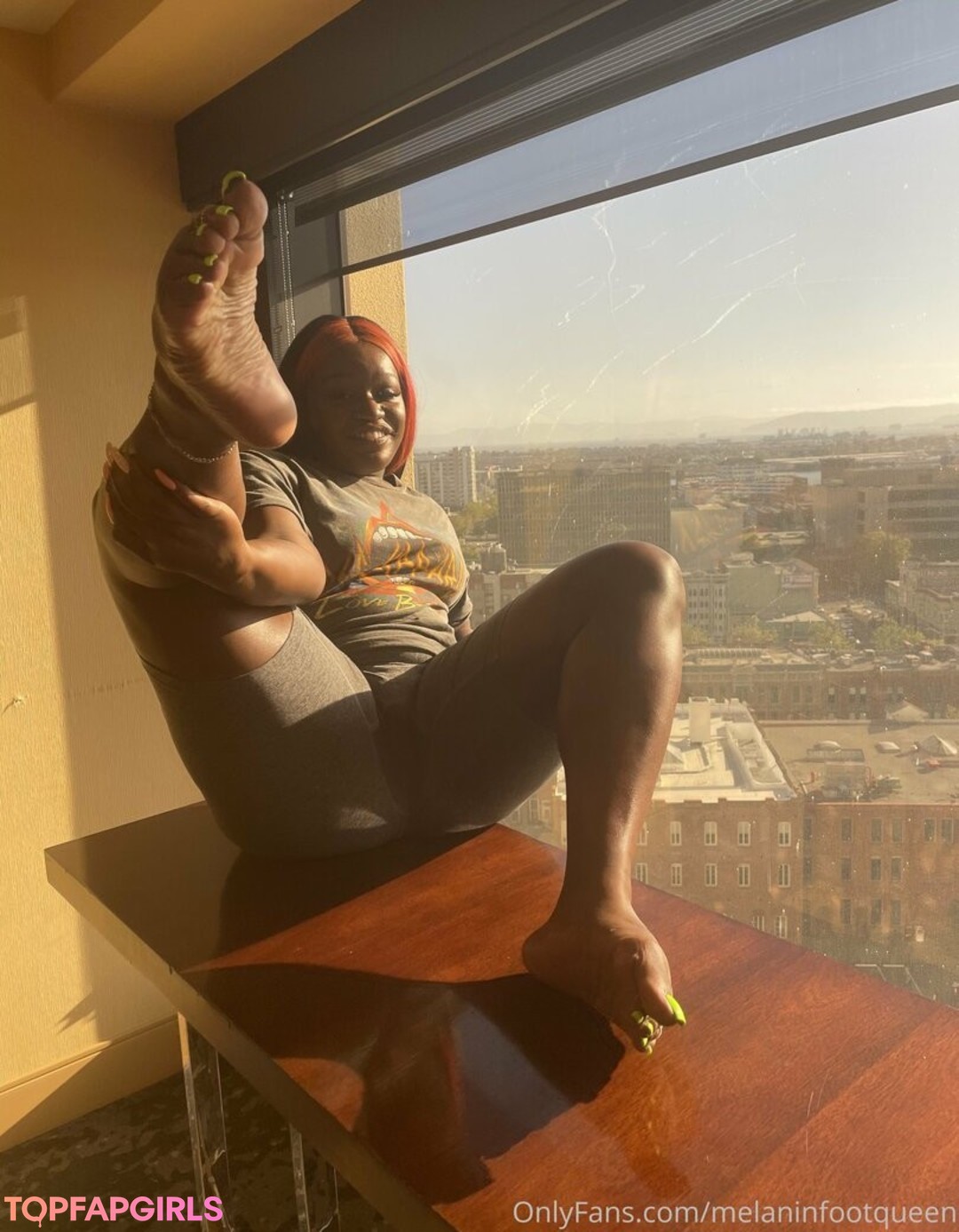 Foto di nudo di fuga di OnlyFans di Queenmelaninsdungeonn #29 Foto di nudo di fuga di OnlyFans di Queenmelaninsdungeonn #29