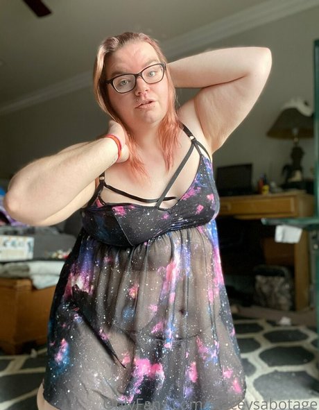 Foto di nudo di fuga di OnlyFans di Staceysabotage