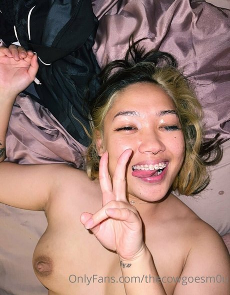 Foto di nudo di fuga di OnlyFans di Thecowgoesm0u