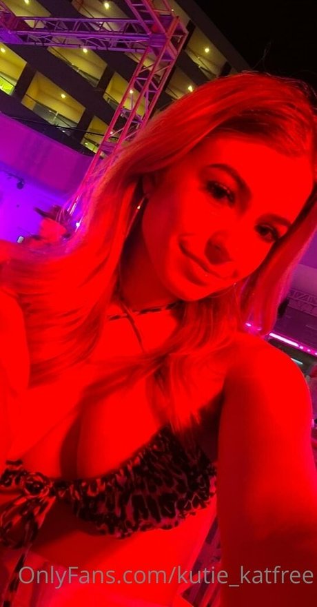 Foto di nudo di fuga di OnlyFans di Kutiekatfree