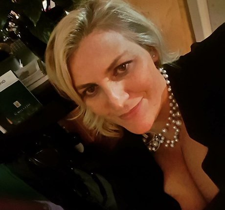 Foto di nudo di fuga di OnlyFans di Laura Leonardi
