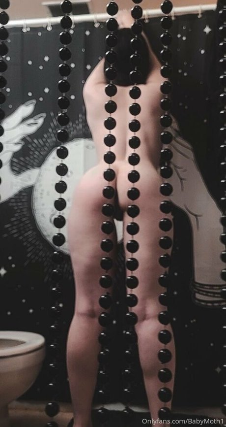 Foto di nudo di fuga di OnlyFans di Babymoth1