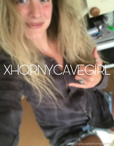 Hornycavegirl