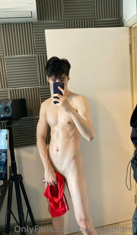 Foto di nudo di fuga di OnlyFans di Bombiemann