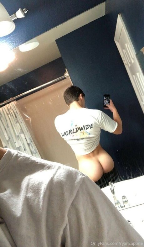 Foto di nudo di fuga di OnlyFans di Ryancapone