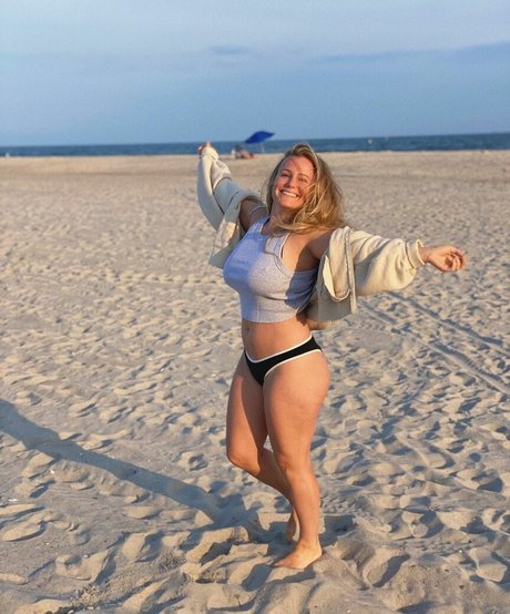 Foto di nudo di fuga di OnlyFans di Meagan Gallagher