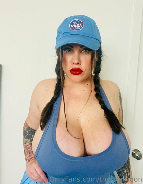 Foto di nudo di fuga di OnlyFans di Thelolamoon