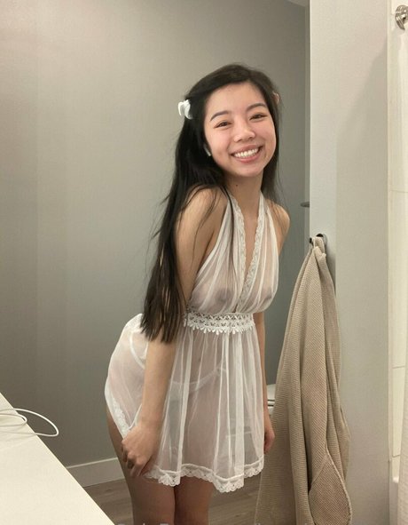 Foto di nudo di fuga di OnlyFans di Jasminemilktea