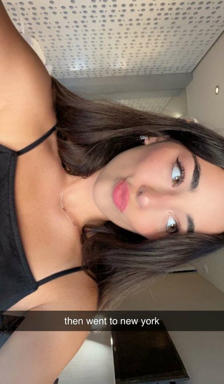 Foto di nudo di fuga di OnlyFans di Elena Arenas