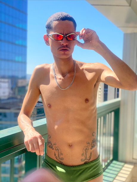 Foto di nudo di fuga di OnlyFans di John Wender