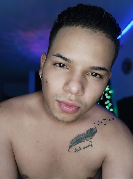 Foto di nudo di fuga di OnlyFans di Kingstiven