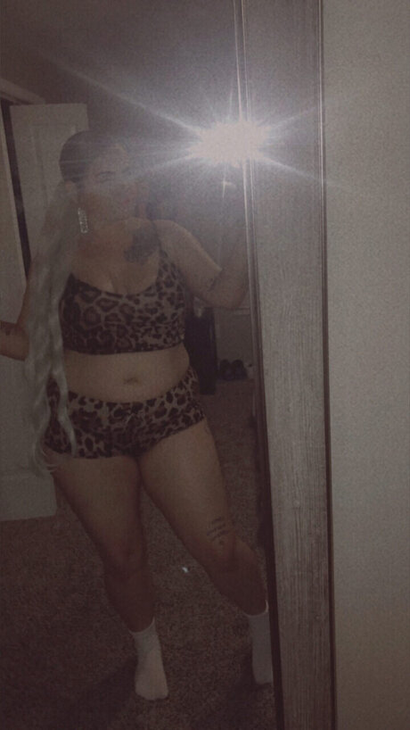 Foto di nudo di fuga di OnlyFans di Snow Bunny 