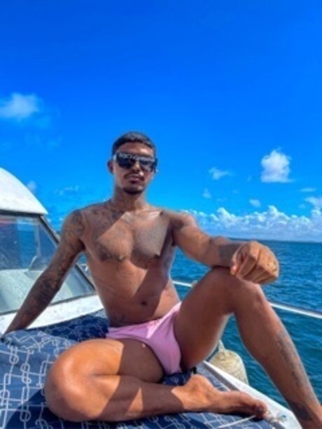 Foto di nudo di fuga di OnlyFans di Lucas Silva