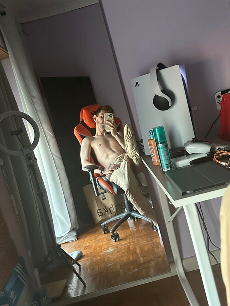 Foto di nudo di fuga di OnlyFans di Anunes  