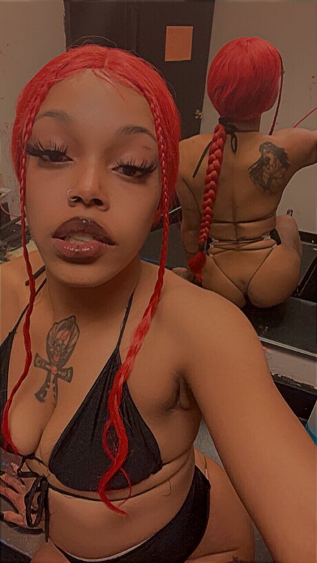 Foto di nudo di fuga di OnlyFans di Poppythe Pufftress24