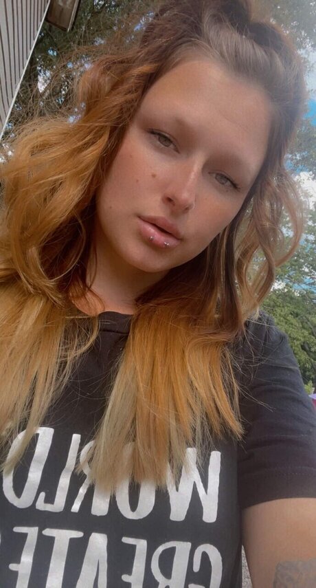 Foto di nudo di fuga di OnlyFans di Baby Girl 23