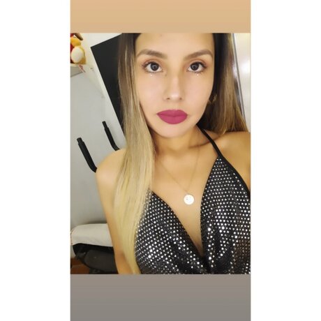 Foto di nudo di fuga di OnlyFans di  