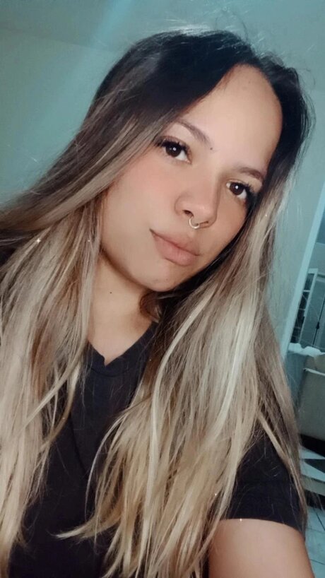 Foto di nudo di fuga di OnlyFans di Shirley