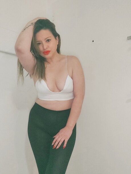 Foto di nudo di fuga di OnlyFans di Queen