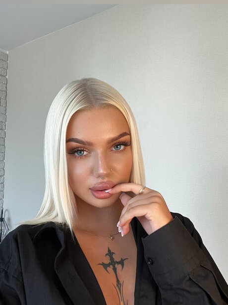 Foto di nudo di fuga di OnlyFans di Hellokristy