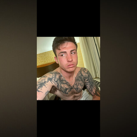 Foto di nudo di fuga di OnlyFans di Matthew Sicurella