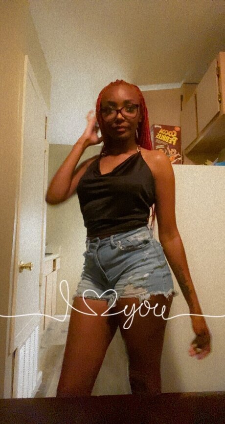 Foto di nudo di fuga di OnlyFans di Meekprincess6