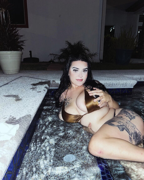 Foto di nudo di fuga di OnlyFans di Tattedbreebree