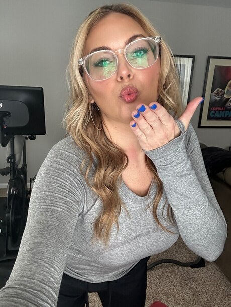 Foto di nudo di fuga di OnlyFans di Marilynmorollvip