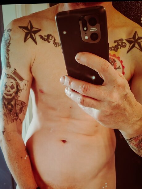 Foto di nudo di fuga di OnlyFans di The Raven
