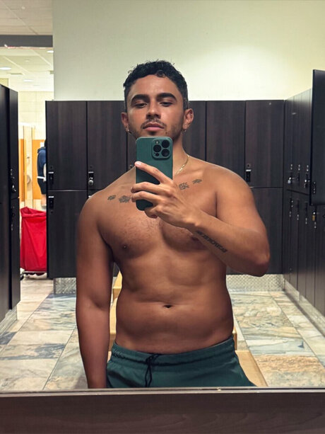 Foto di nudo di fuga di OnlyFans di Jam