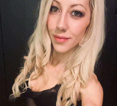 Foto di nudo di fuga di OnlyFans di Brooklyn