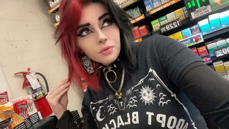 Foto di nudo di fuga di OnlyFans di Dahlia Sunflower