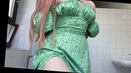 Foto di nudo di fuga di OnlyFans di 